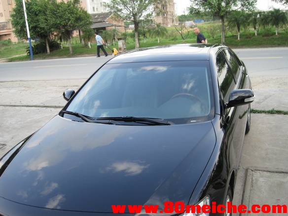 2350475ms9tsuws05i3i3m.jpg