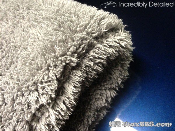 Microfiber-Towels-Longest-Gray-Pile-Close-Up.jpg